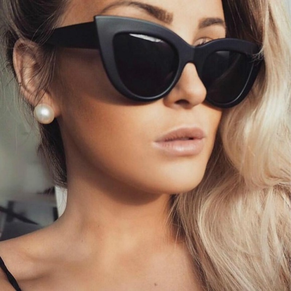 Star Posh Accessories - Fiona-Feline Matte Black Cat Eye Sunglasses